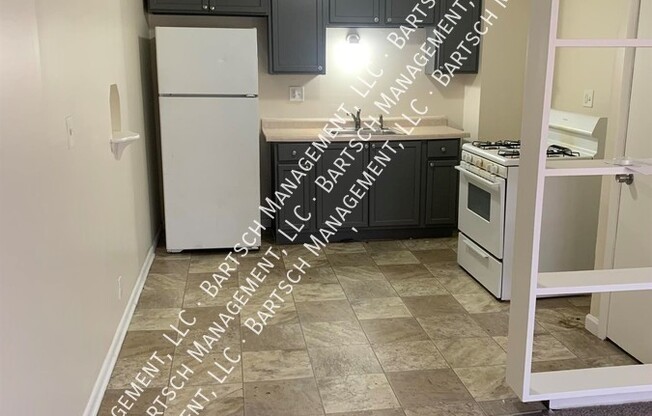 7115 W APPLETON AVE