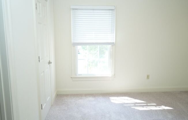 2 beds, 2 baths, 1,052 sqft, $1,750, Unit Ste #212