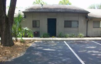 2BR/2BA Condo in NW Gainesville - available January 2026