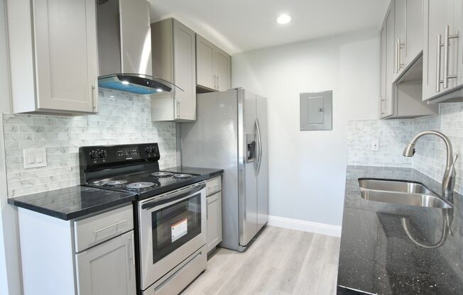 Hamilton Plaza Apartments