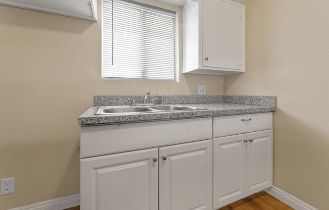 2 beds, 1 bath, 792 sqft, $1,350, Unit 82504