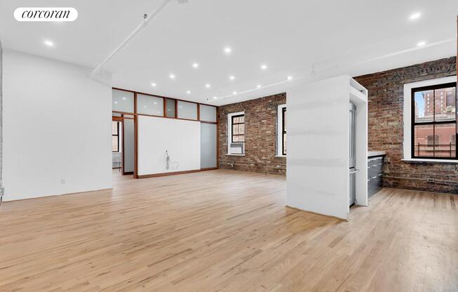 16 HUDSON ST