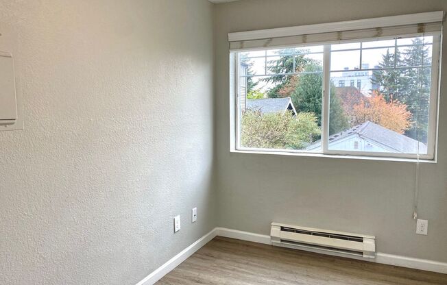 3 beds, 2 baths, 643 sqft, $2,025, Unit C403