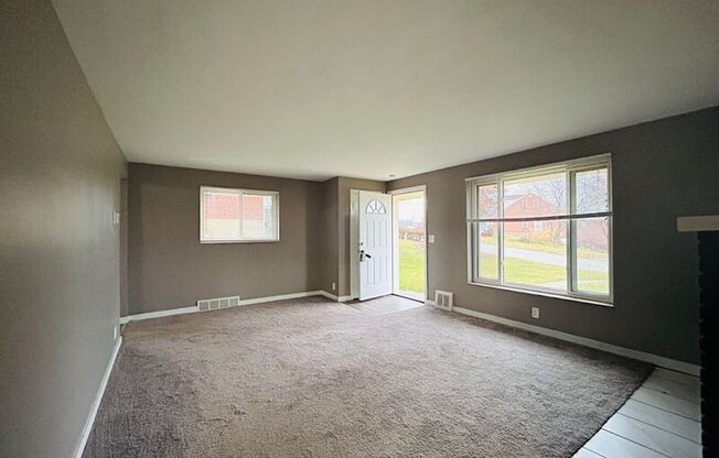 104 DOGWOOD DR