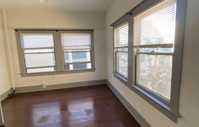 $1795 - 1bd/1ba Spacious Apartment** ALL UTILITIES INCLUDED!!**