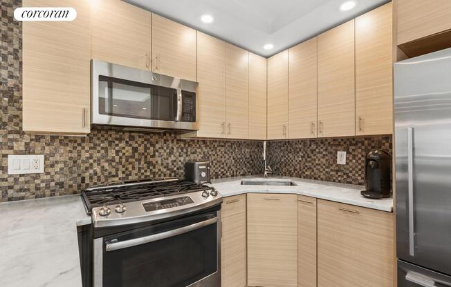 2 beds, 2 baths, $7,995, Unit 5E