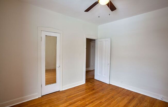 3 beds, 1 bath, 1,100 sqft, $2,395, Unit 1832 - 1A