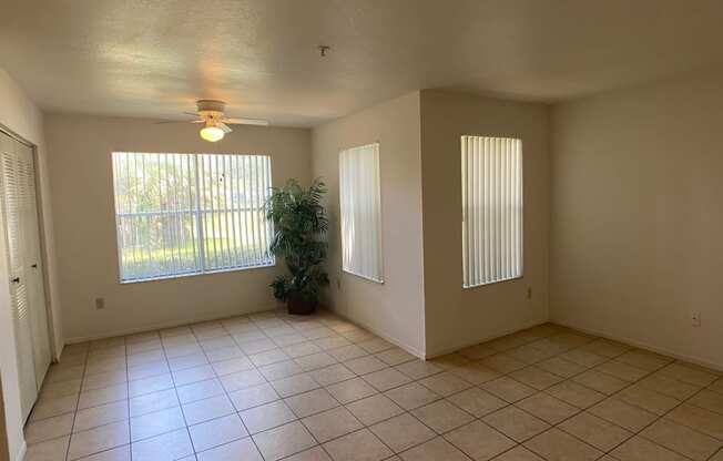 Tile living room with solarium.