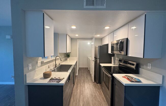 1 bed, 1 bath, 704 sqft, $2,360, Unit 107
