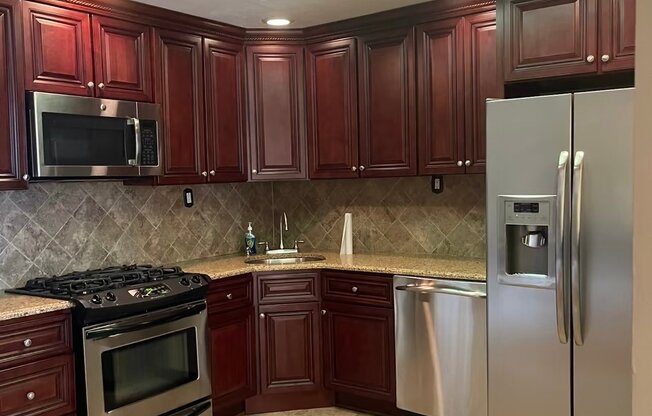 1721 SHR PKWY