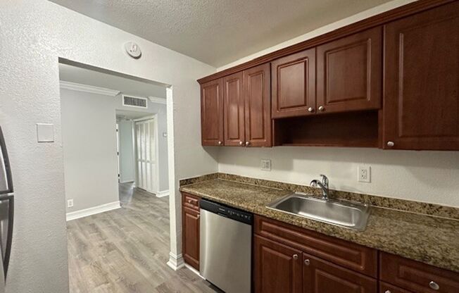 2 beds, 2 baths, 900 sqft, $1,995, Unit 206