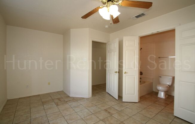 3 beds, 2 baths, $1,150, Unit Unit B