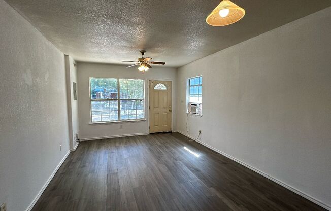 COMING SOON! Cute 3 Bedroom, 1 Bath Close to Downtown San Antonio.