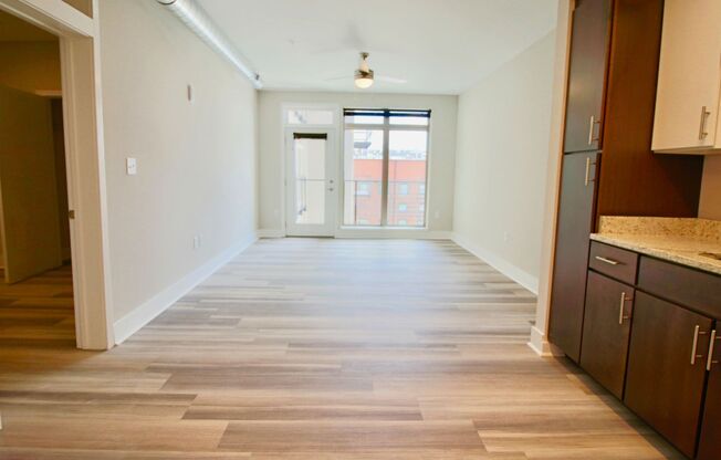 1 bed, 1 bath, 605 sqft, $1,495, Unit APT 517