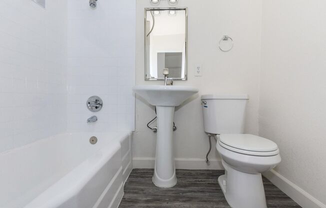 1 bed, 1 bath, 642 sqft, $1,225, Unit 167