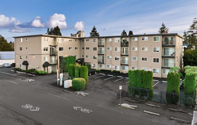 Imperial Crown Manor