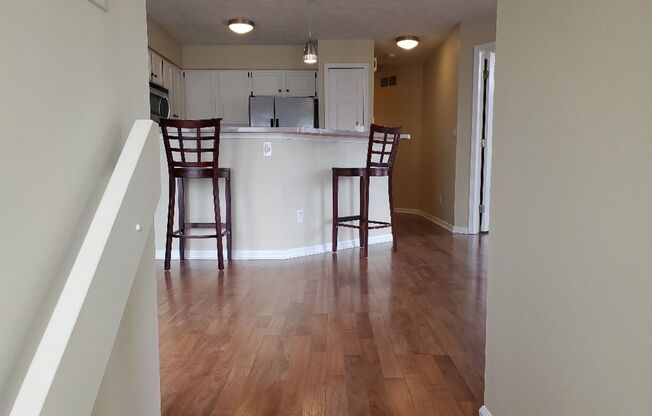 Gorgeous Ann Arbor 2 Bedroom Condominium With Attached Garage