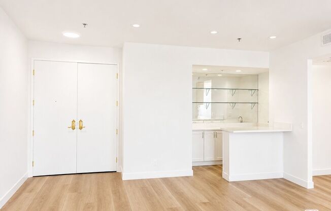2 beds, 3.5 baths, 3,062 sqft, $10,000, Unit 1804