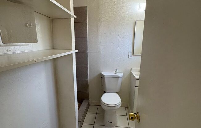 Studio, 1 bath, $695, Unit 3