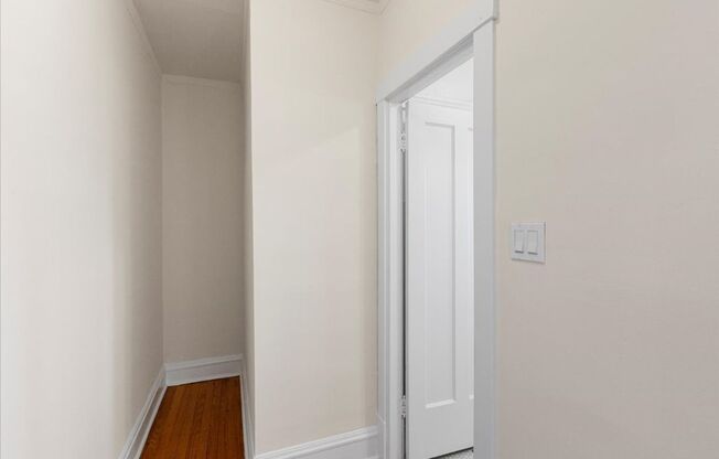 Studio, 1 bath, $1,295, Unit 27-3A