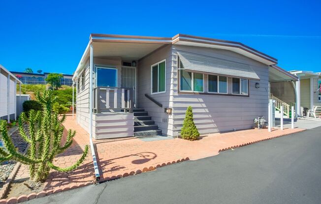 55+ Mobile Home Community, 2 Bedroom + Sunroom