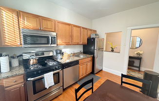 2 beds, 1 bath, 800 sqft, $5,000, Unit 12