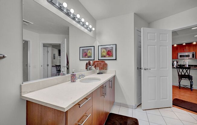 1 bed, 1 bath, $1,925, Unit # 811