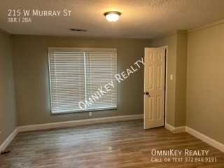 3 beds, 2 baths, 1,218 sqft, $1,400