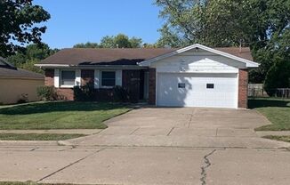 3 beds, 2 baths, $1,300