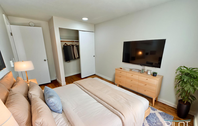 2 beds, 1.5 baths, 850 sqft, $2,195, Unit 106