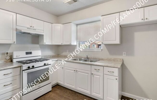 910 MINNESOTA ST