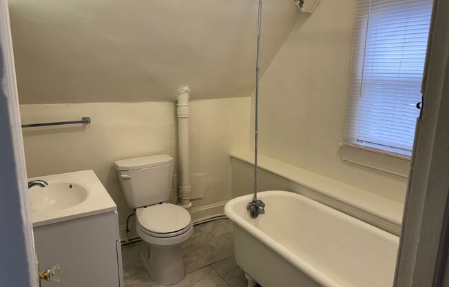 9-11 W. Lancaster Avenue