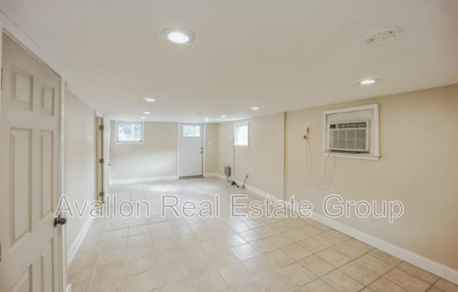740 RIV RD