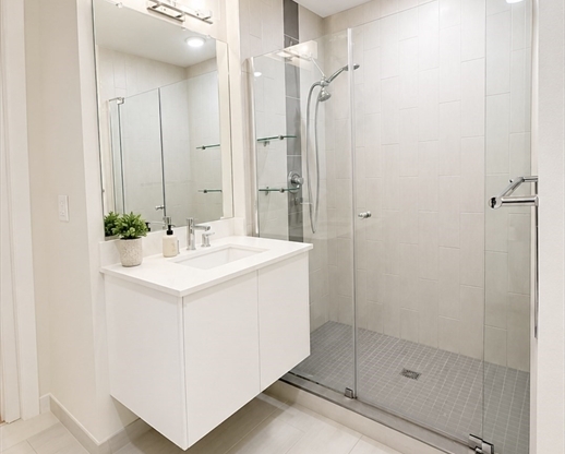 1 bed, 1 bath, 619 sqft, $3,500, Unit 703