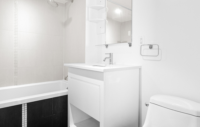 1 bed, 2 baths, $4,000, Unit 4E