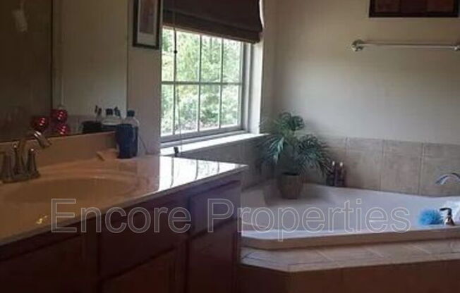 1040 PUEBLO RDG