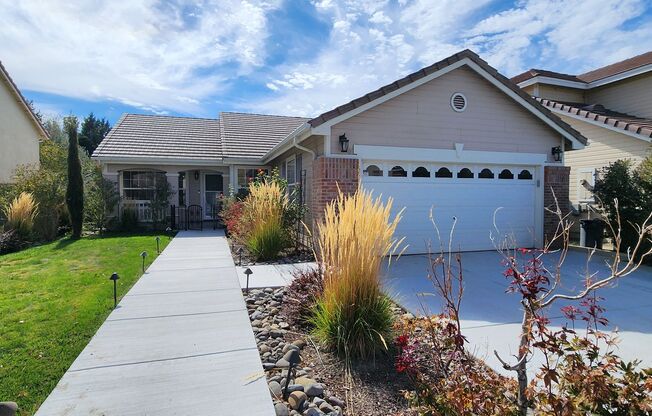 Beautiful 3 Bedroom Home in South Reno