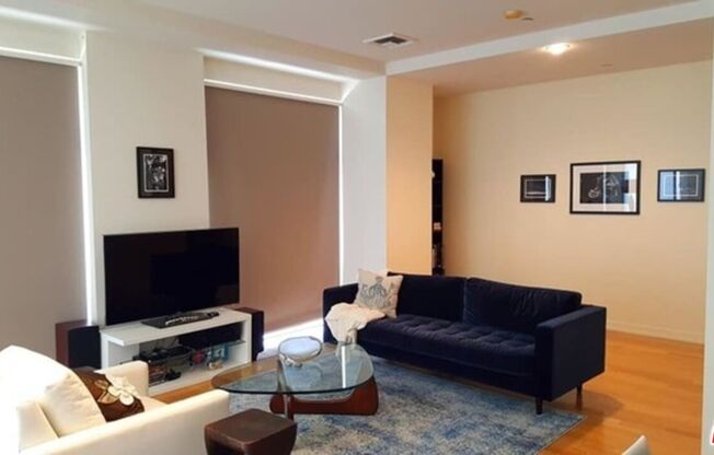 2 beds, 2 baths, 1,200 sqft, $3,650, Unit 1906