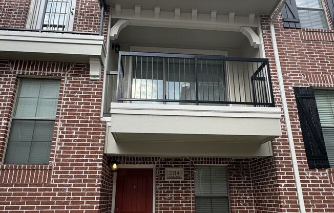 2 beds, 2 baths, $2,295