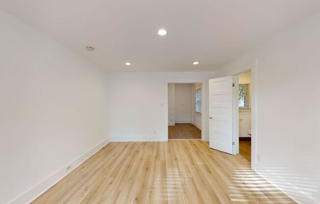 534 538 N MADISON