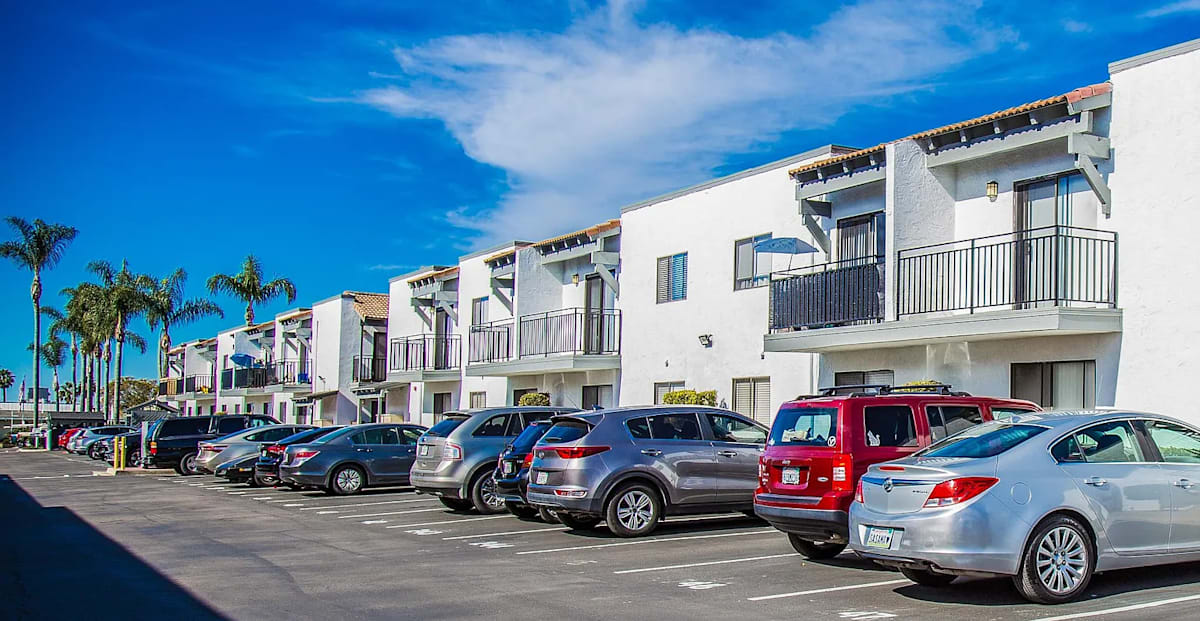 Vista Pacific Apartments