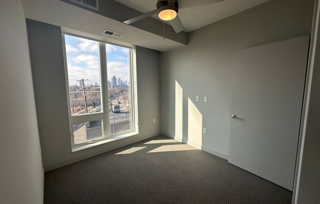 2 beds, 2 baths, 992 sqft, $2,295, Unit 300