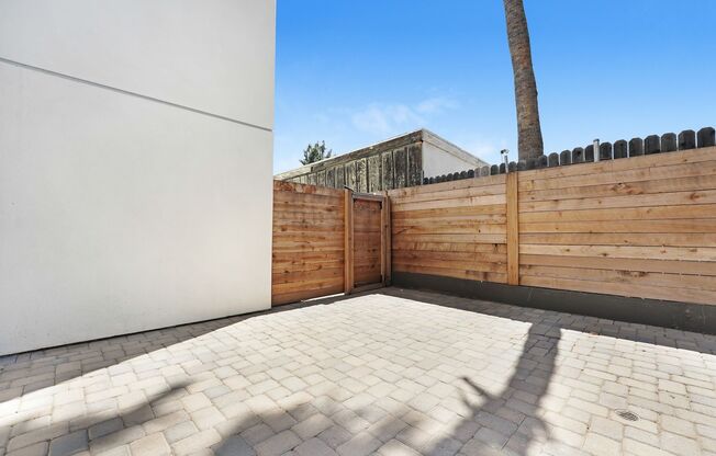 2 beds, 2.5 baths, 1,197 sqft, $4,600, Unit 118