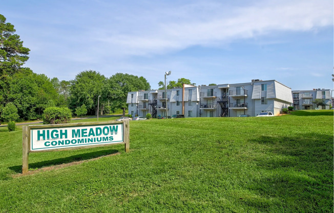 1 bed, 1 bath, 679 sqft, $950, Unit 805-W High Meadow Ln