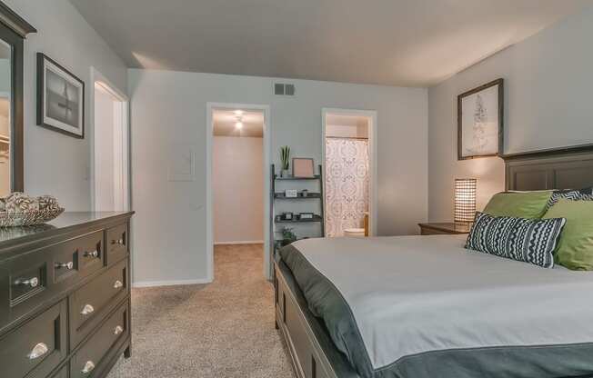 Bedroom With Attached Bathroom & Walk-In Closet