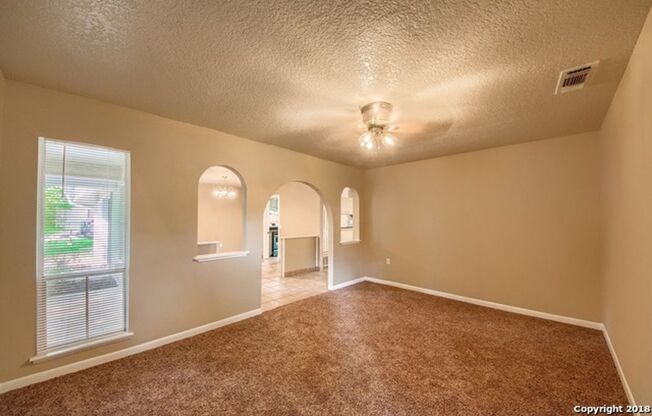 NE San Antonio 3 bedroom home in established neighborhood-You do not want to miss this one!