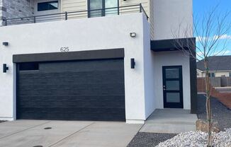 625 E Eureka Ally