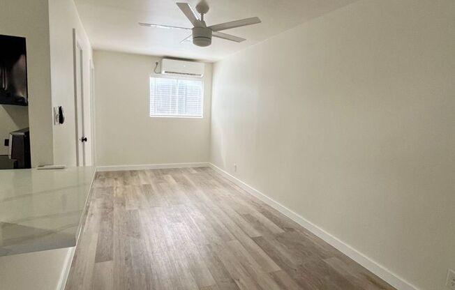 Studio, 1 bath, 400 sqft, $1,200, Unit 102