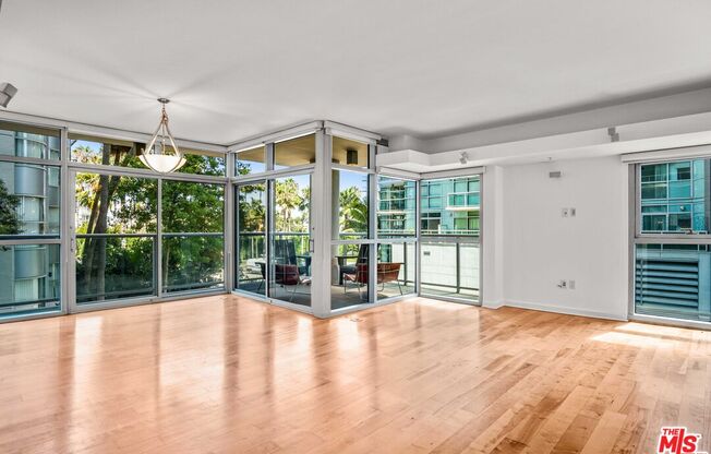 2 beds, 2.5 baths, 1,770 sqft, $5,995, Unit 324