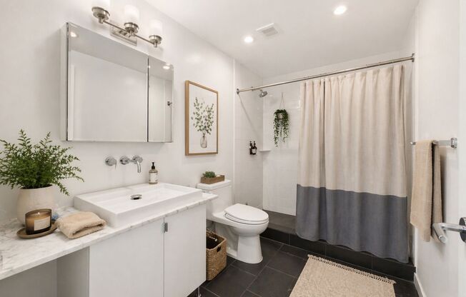 2 beds, 2 baths, 1,160 sqft, $3,050, Unit 6B